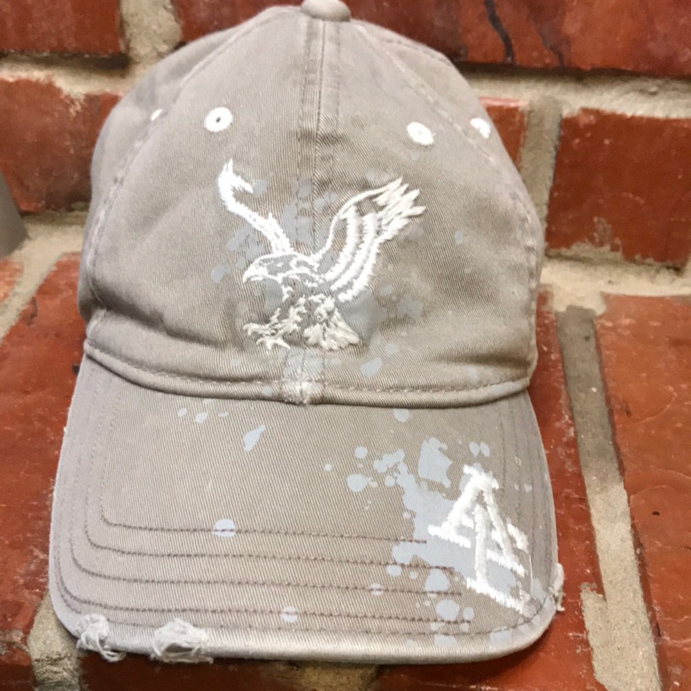AE Mens Fitted hat. S/M flex hat. Tan/gray. Eagle and AE logo.